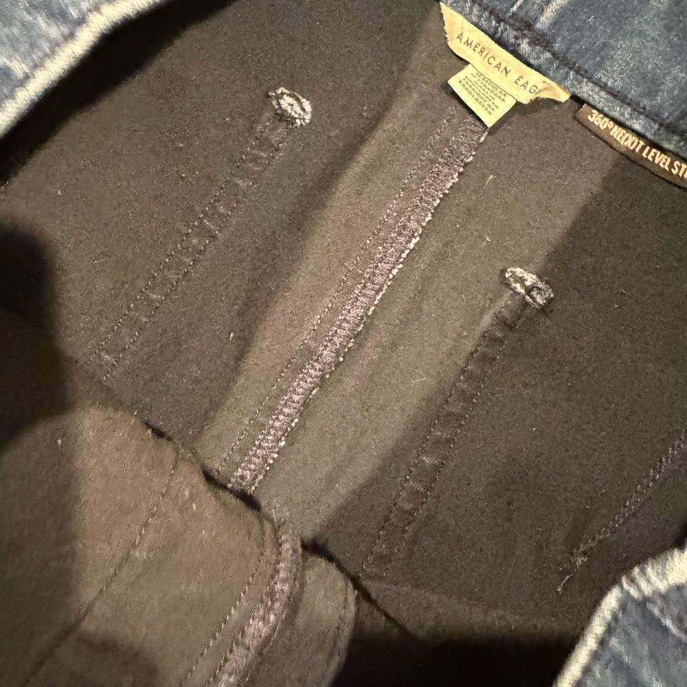 American Eagle Dark wash Pull on 360 next level stretch jeans size 12 - Picture 6 of 7